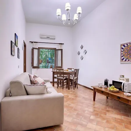 Centro Storico Sant'anna Apartment *